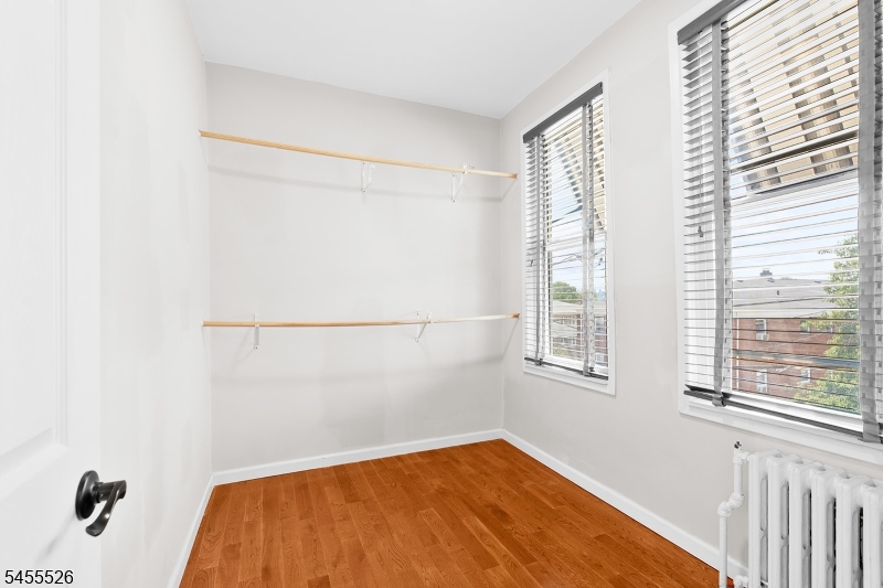 307 Henry St 2 Property Photo 10