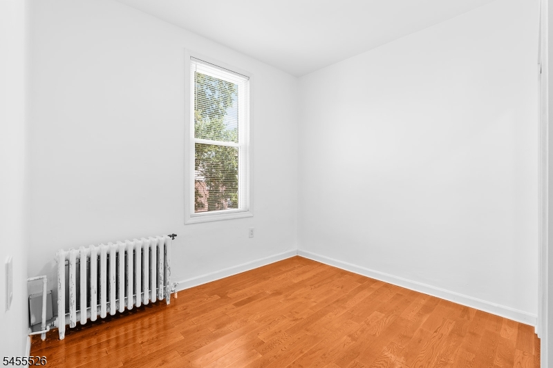 307 Henry St 2 Property Photo 11
