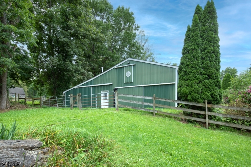 230 Shiloh Rd Property Photo 3