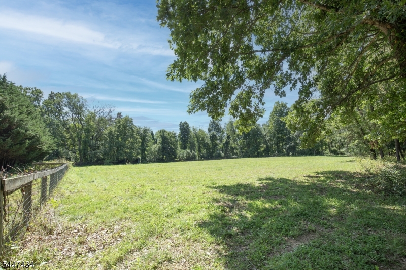 230 Shiloh Rd Property Photo 4