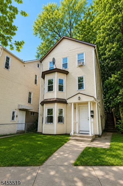 9 Circle Ave Property Photo 1