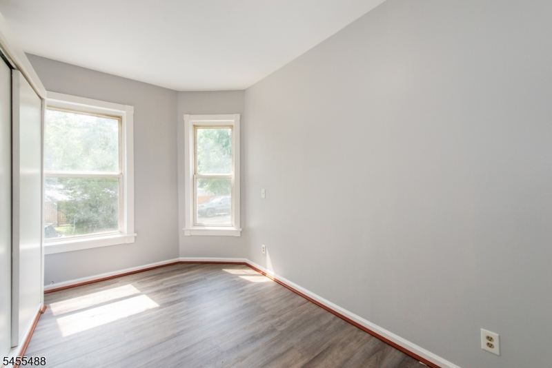 1125 E Front St Property Photo 32
