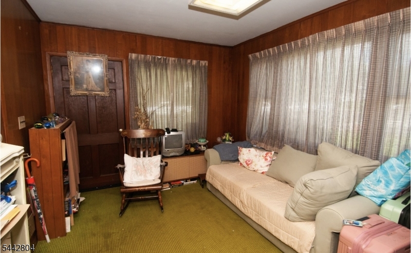 1 Country Club Ln Property Photo 5