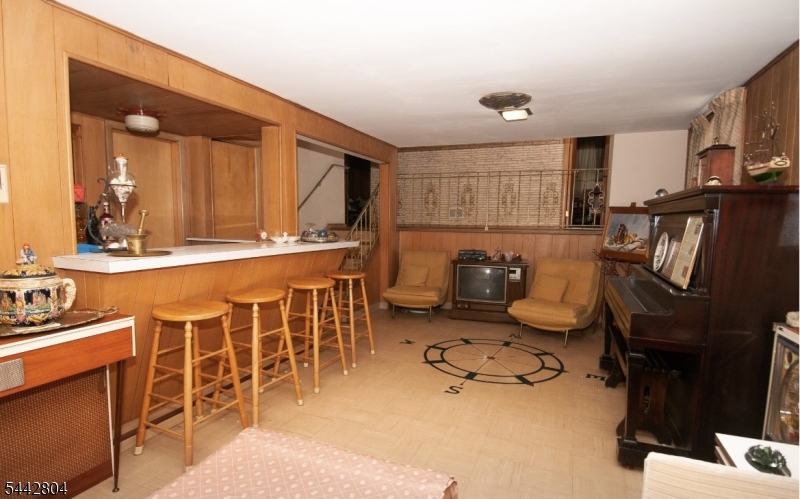 1 Country Club Ln Property Photo 10