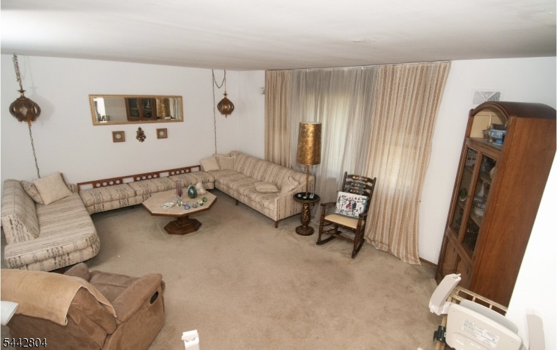 1 Country Club Ln Property Photo 12