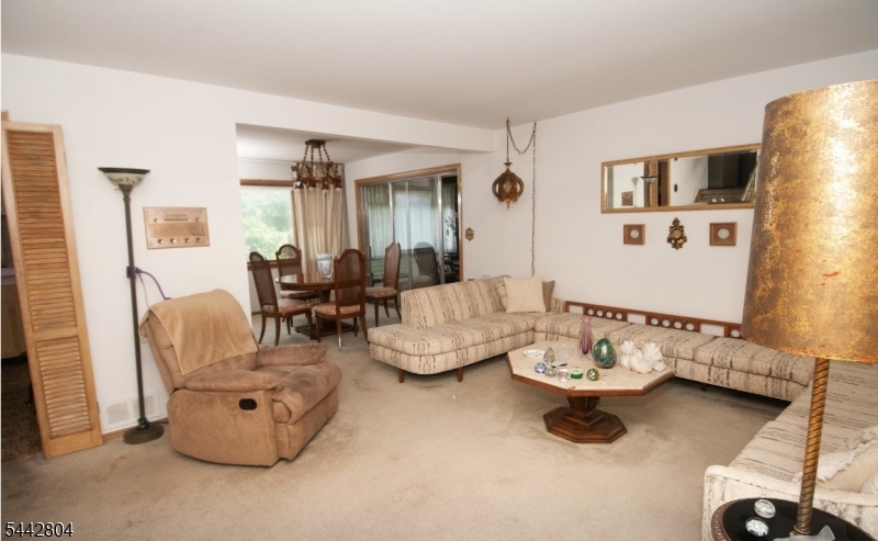 1 Country Club Ln Property Photo 13