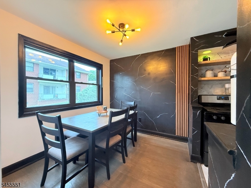 1300 Rock Avel2 Property Photo 3