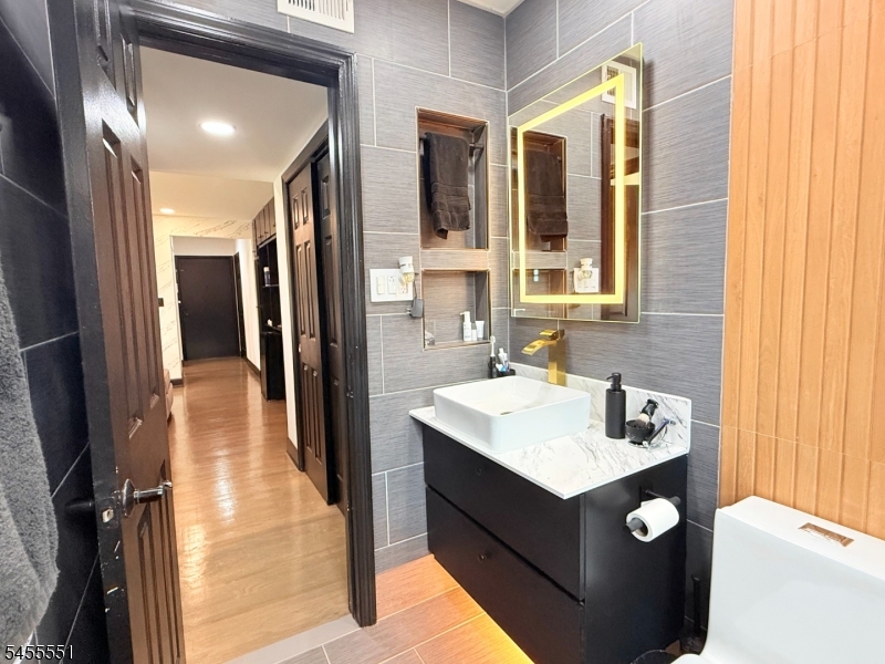1300 Rock Avel2 Property Photo 24