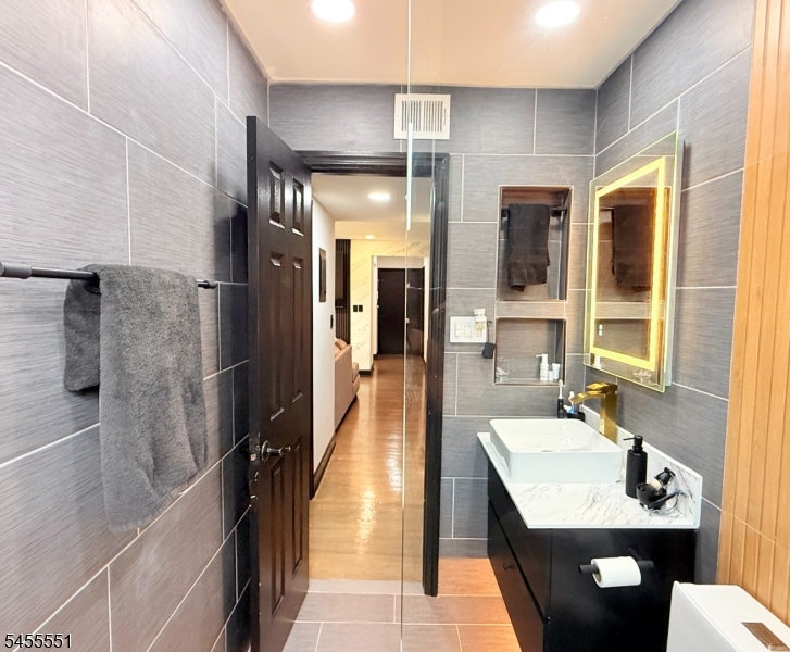 1300 Rock Avel2 Property Photo 25