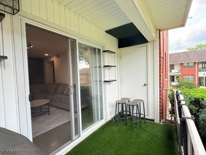1300 Rock Avel2 Property Photo 27
