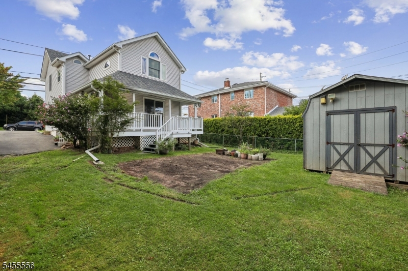 163 Stevens Ave Property Photo 4