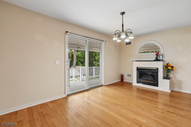 163 Stevens Ave Property Photo 11
