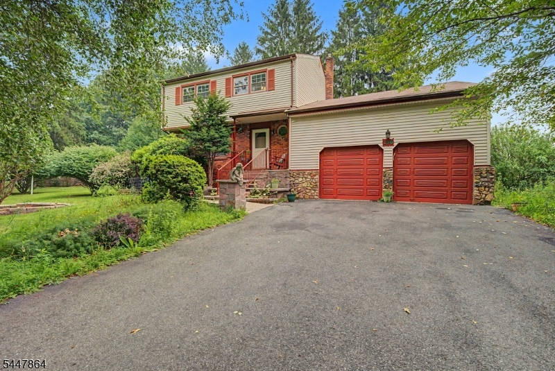 150 Orben Dr Property Photo 1