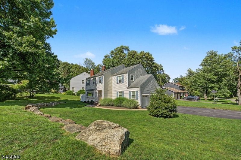 1 Cardinal Dr Property Photo 1