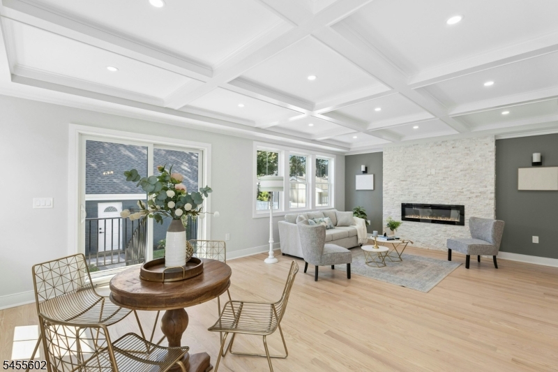 28 Pershing Ave Property Photo 17