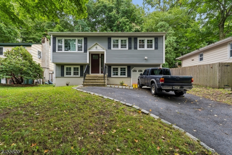 560 Dell Rd Property Photo 1