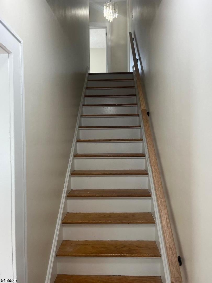 56 Seger Ave Property Photo 8