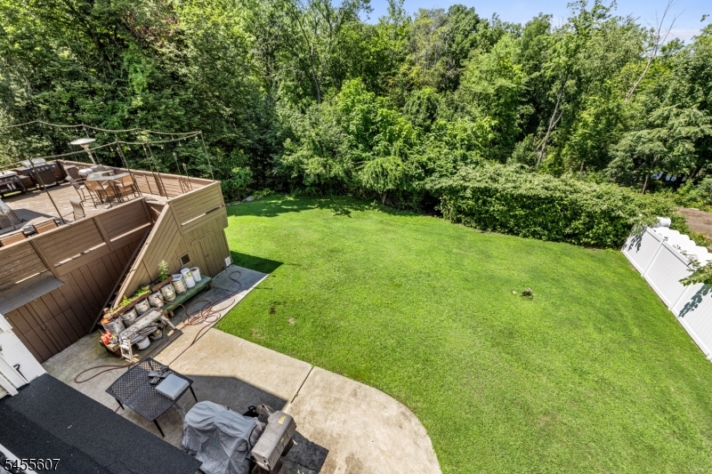 70 Farmingdale Rd Property Photo 37