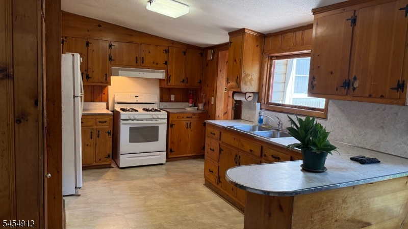 52 Horseshoe Dr Property Photo 8