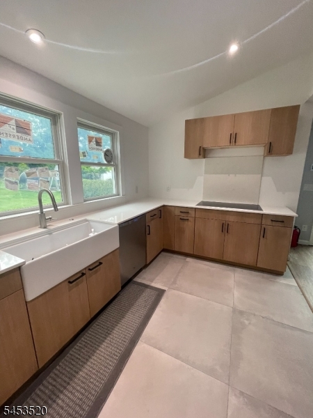 9 Frederick Pl Property Photo 5