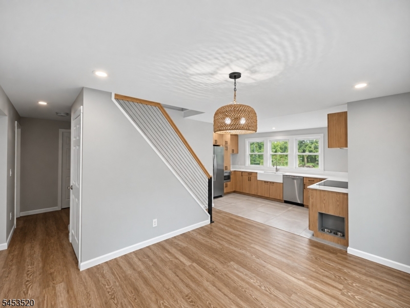9 Frederick Pl Property Photo 9