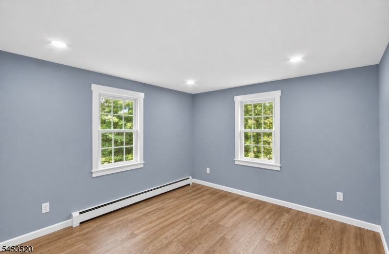 9 Frederick Pl Property Photo 13