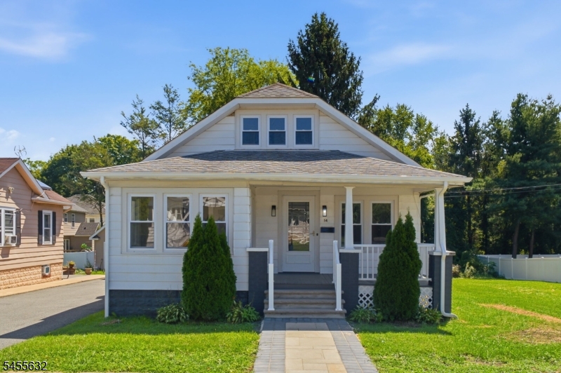 14 Meadow Ave Property Photo 1