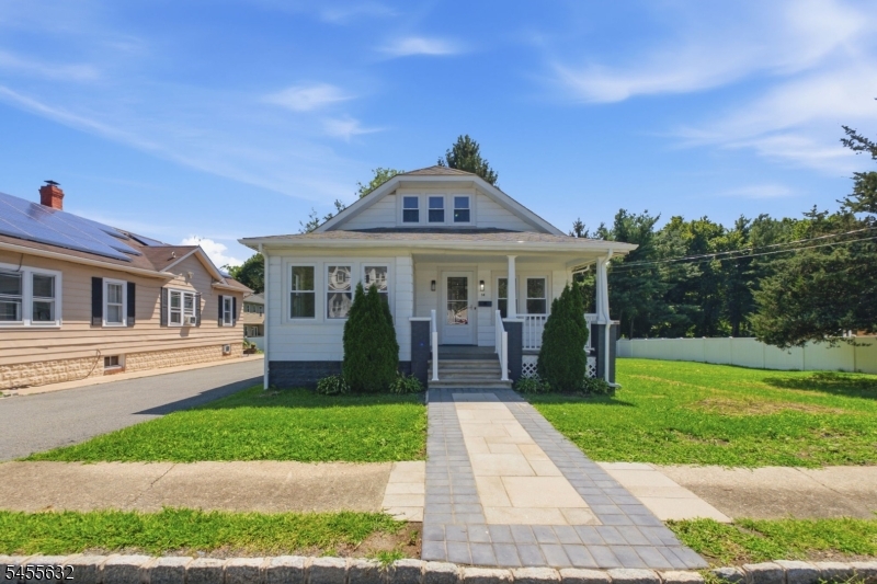 14 Meadow Ave Property Photo 2