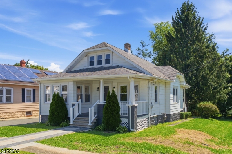 14 Meadow Ave Property Photo 3