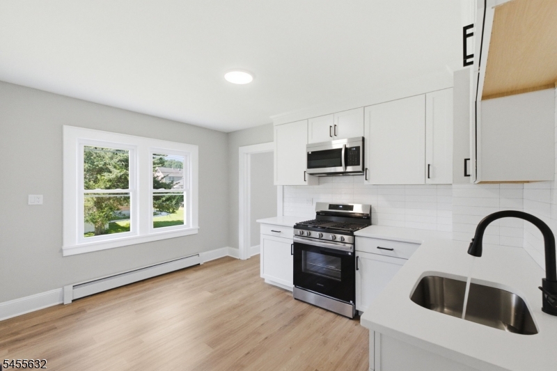 14 Meadow Ave Property Photo 17