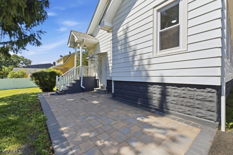 14 Meadow Ave Property Photo 28