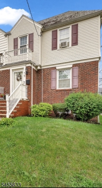 75 Fuller Pl Property Photo 1