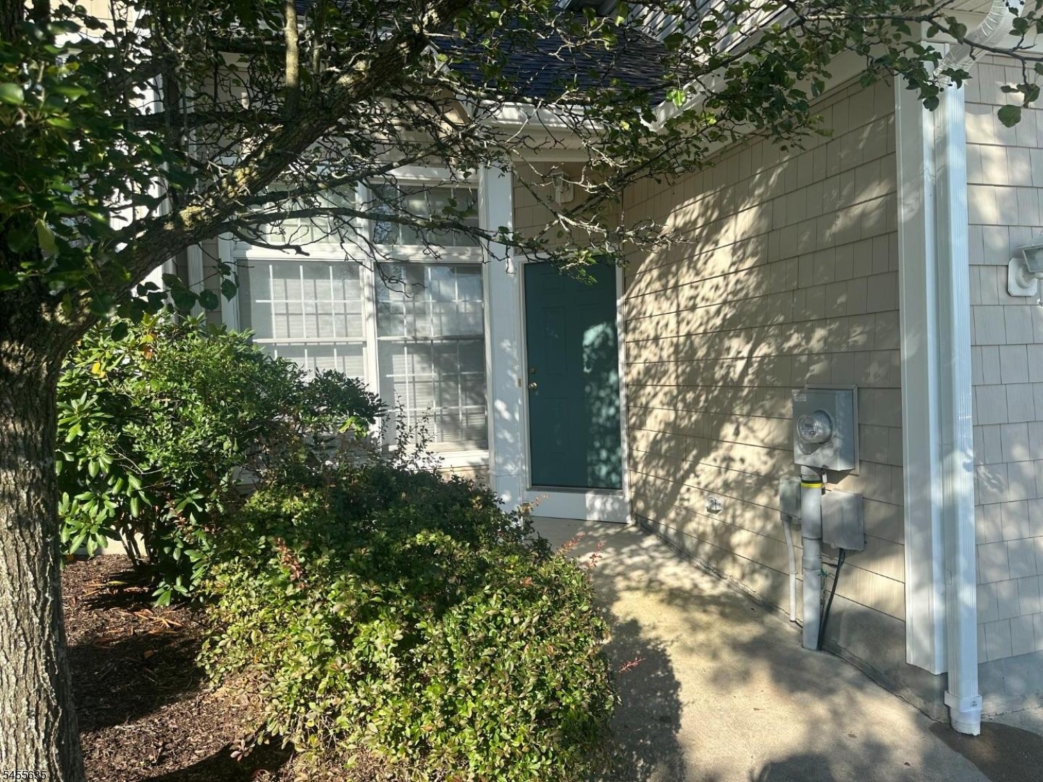 17 Spring Hollow Rd Property Photo 1