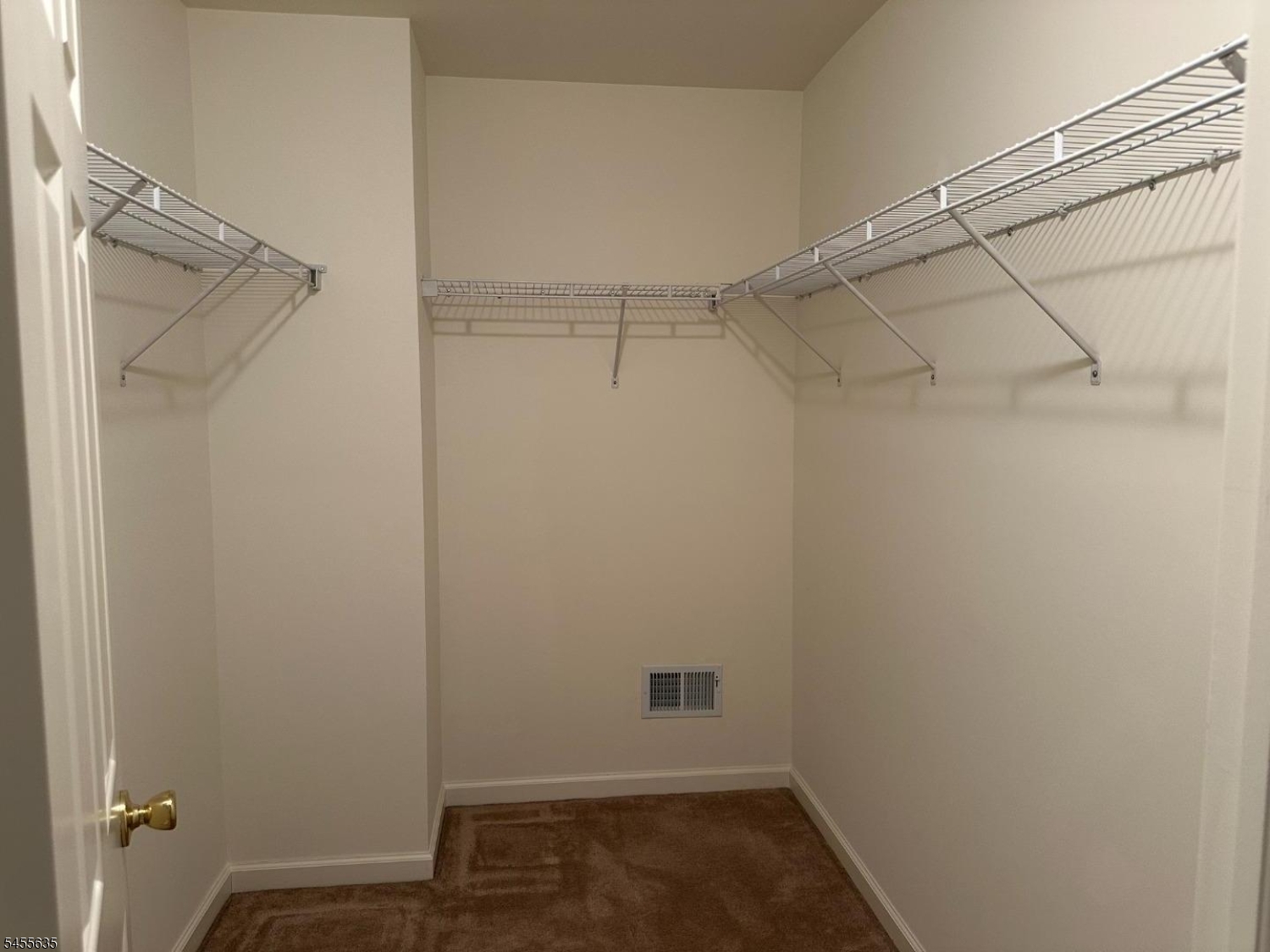 17 Spring Hollow Rd Property Photo 8
