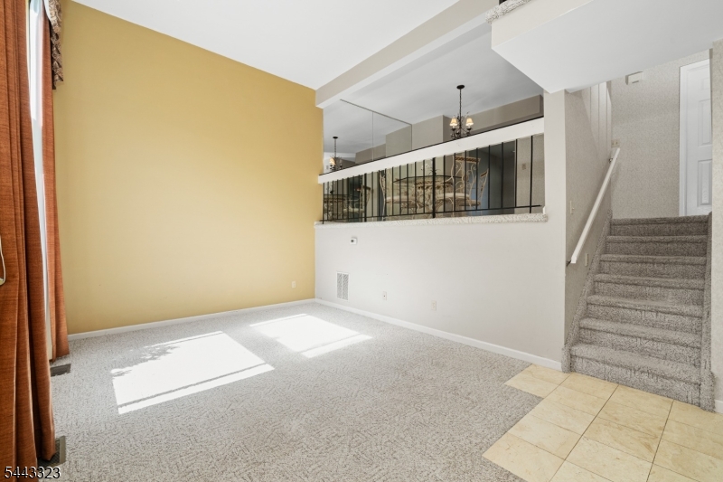 569 Dell Pl 69 Property Photo 4
