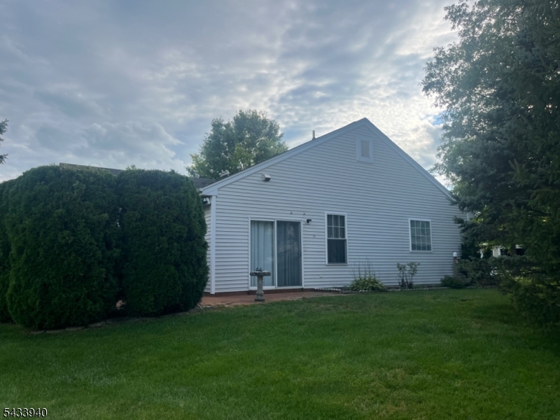 24 Stafford Ln Property Photo 5
