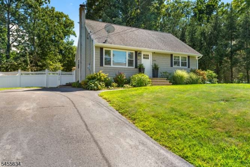 34 Mckinley Pl Property Photo 2