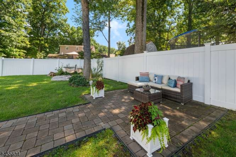 34 Mckinley Pl Property Photo 5