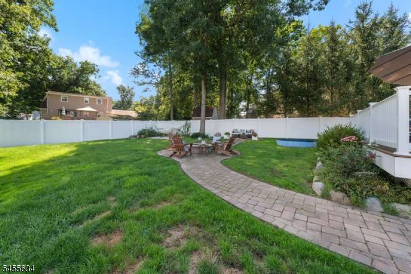 34 Mckinley Pl Property Photo 6