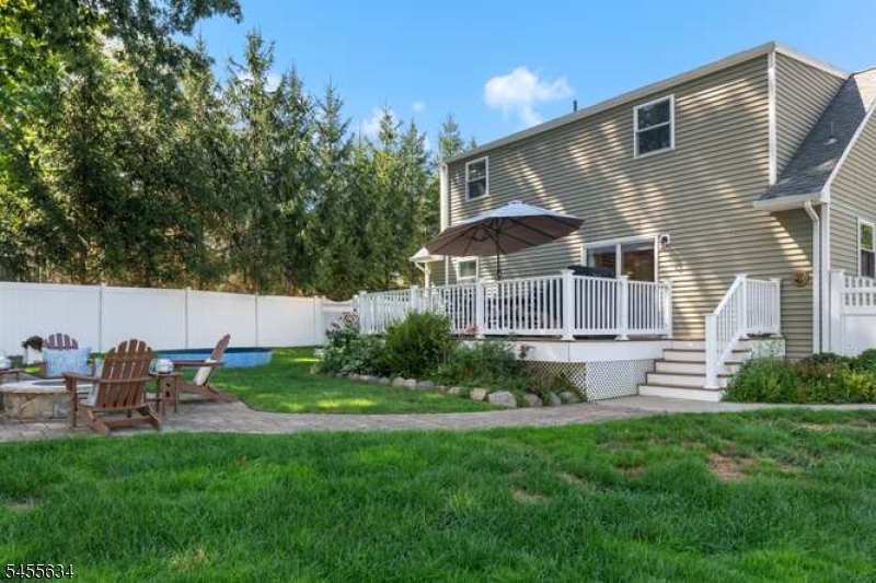34 Mckinley Pl Property Photo 9