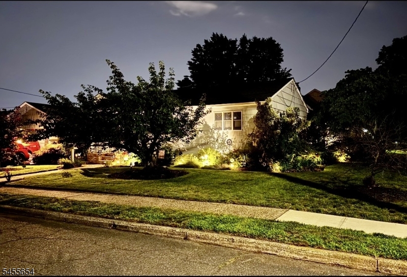 5 Corsi Rd Property Photo 2