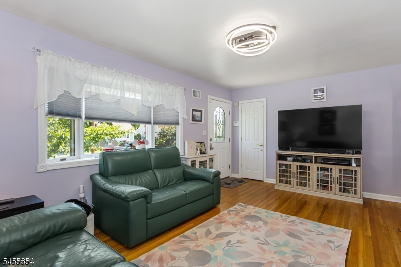 5 Corsi Rd Property Photo 5