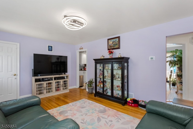 5 Corsi Rd Property Photo 6