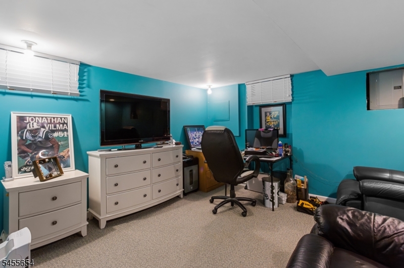 5 Corsi Rd Property Photo 18