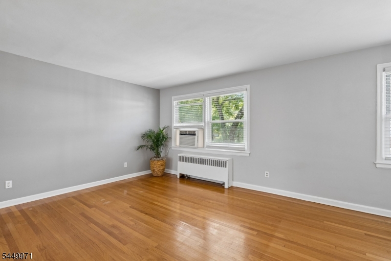 412 Morris Ave 50 Property Photo 5