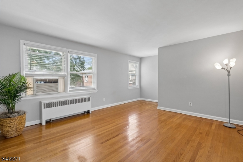 412 Morris Ave 50 Property Photo 6