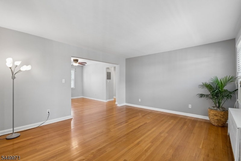 412 Morris Ave 50 Property Photo 7