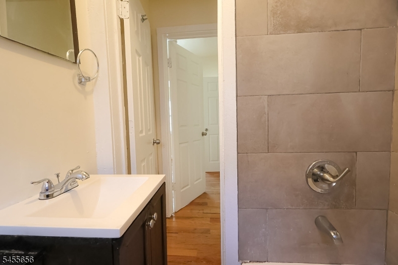 112 Chadwick Ave 3 Property Photo 10