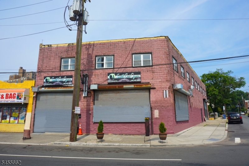 699 Frelinghuysen Ave Property Photo 2