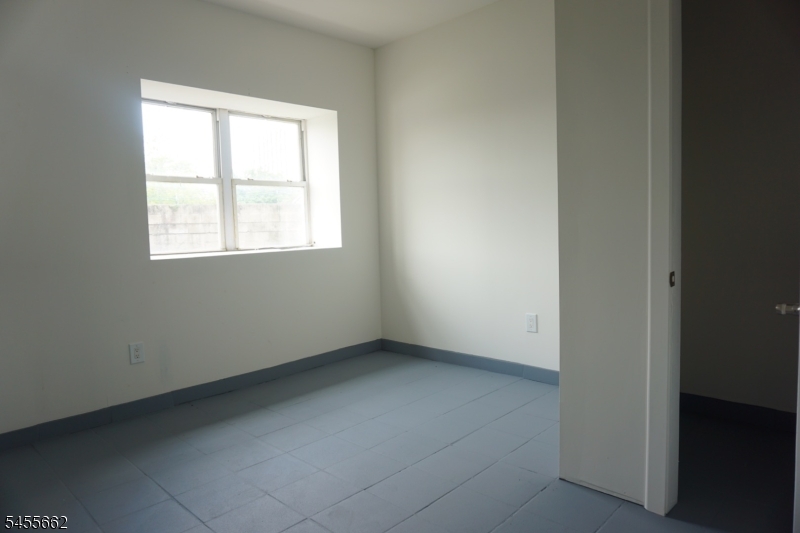 699 Frelinghuysen Ave Property Photo 21